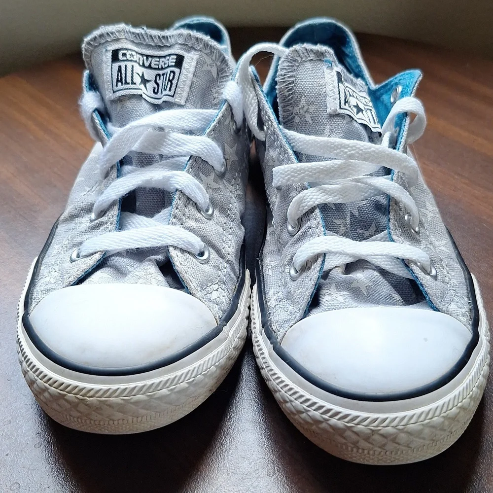 Converse All Stars Size 3/Women's 5 - Picture 2 of 9